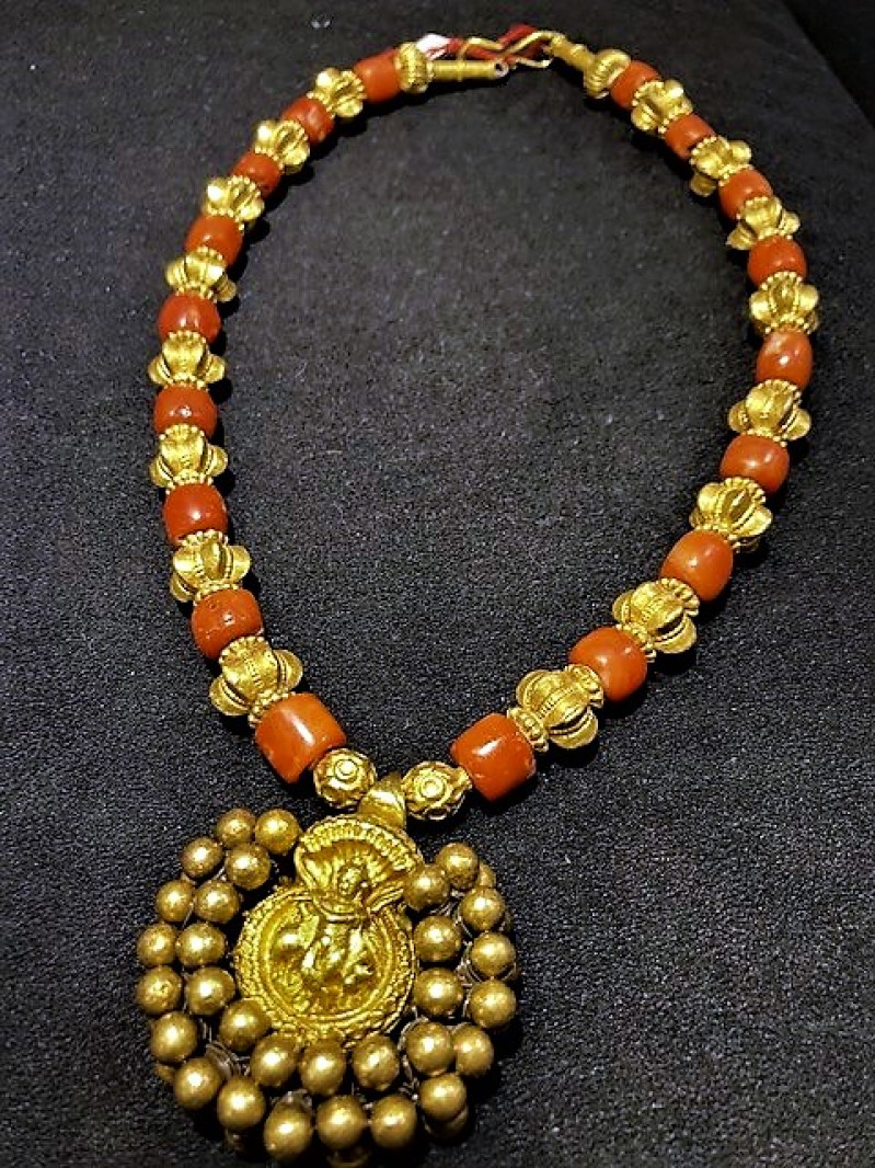 Collana in oro e coralli. India, primi '900