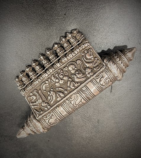 Pendente amuleto in argento. India