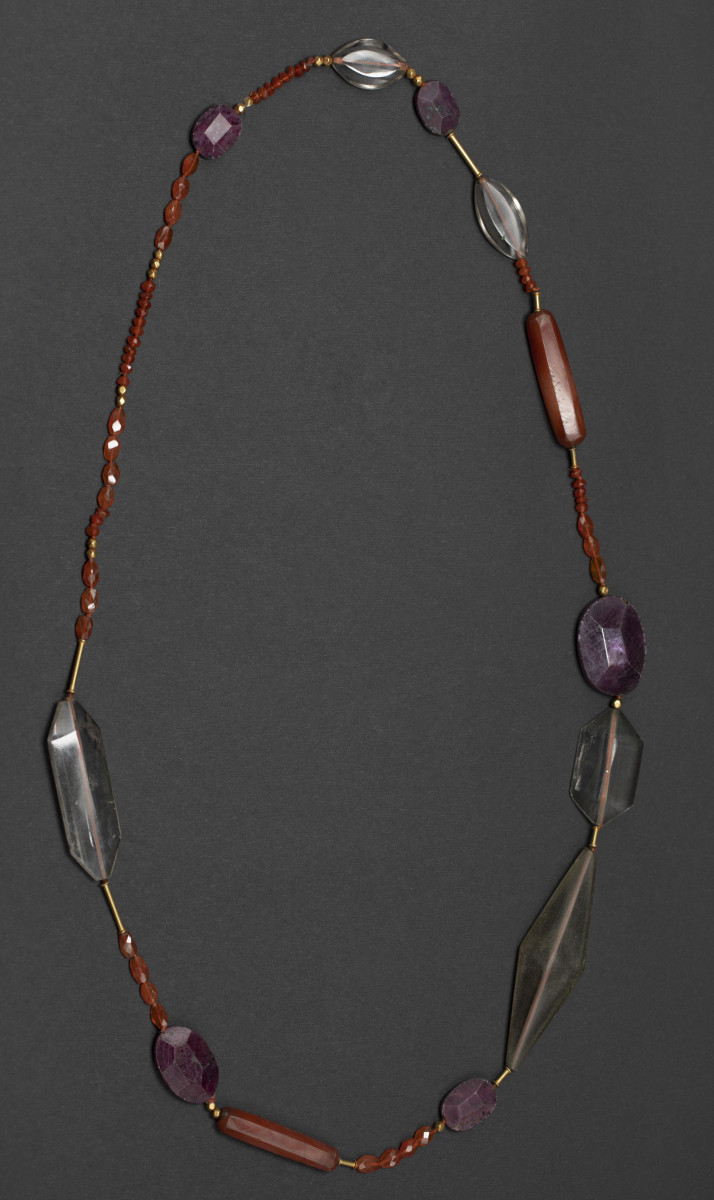 Collana in cristallo di occa, corniola, rubini