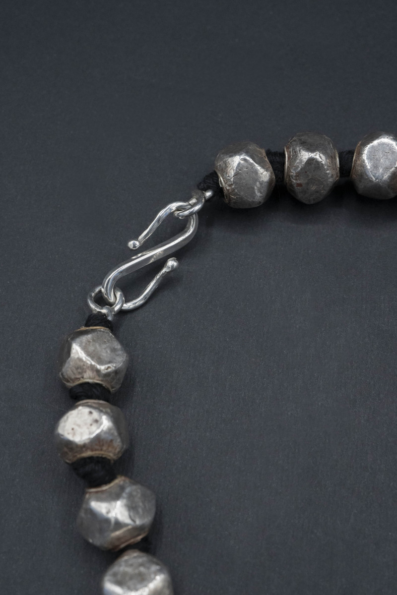 Collana con perle in argento. India