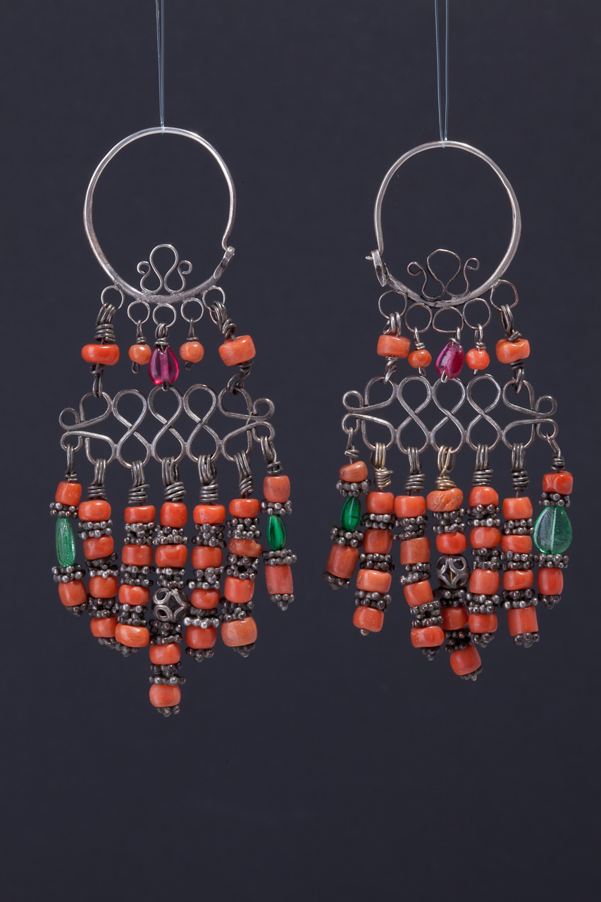 Orecchini A Goccia In Corallo Rosso Naturale E Argento Tibetano - Golden Heaven